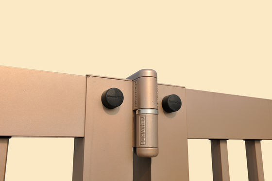 Geautomatiseerde Telescopische gemotoriseerde glijdende poort met de Anticel van de Klimfoto