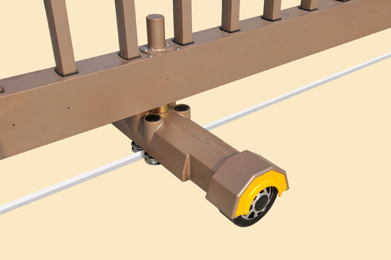 Geautomatiseerde Telescopische gemotoriseerde glijdende poort met de Anticel van de Klimfoto