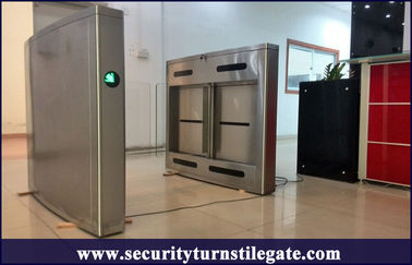 De automatische Metroturnstile poort van de schommelingsbarrière voor rolstoelen, roestvrij staal 316