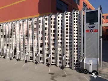 De Uitzetbare Elektrische Intrekbare Poort die van de aluminiumlegering met het Netwerkscherm vouwen